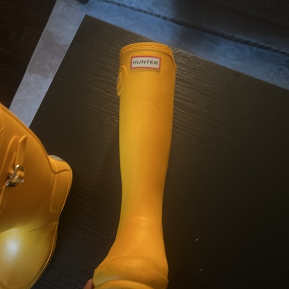 Hunter Classic Yellow Tall Rain Boots - Picture 8 of 12